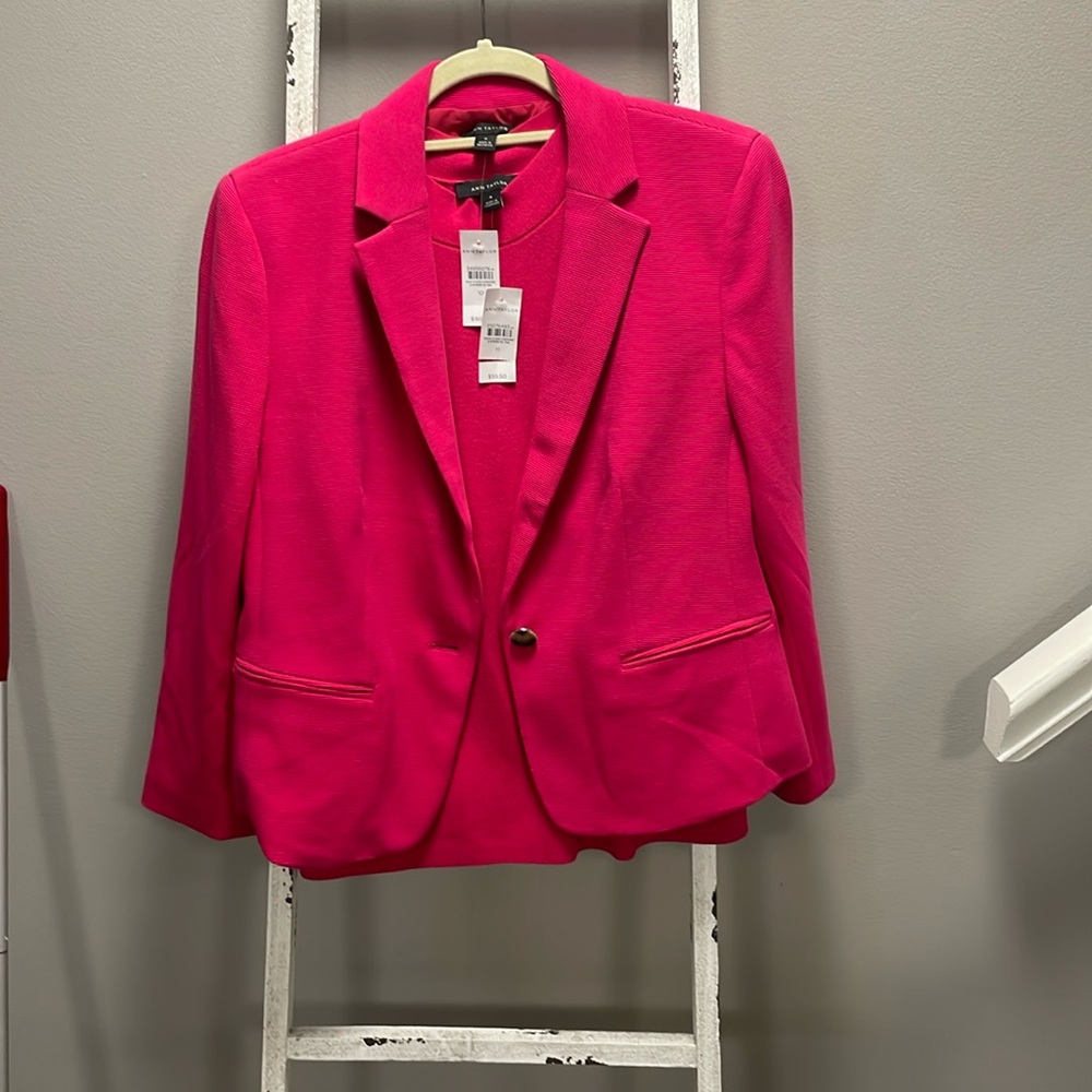 Ann Taylor never been worn blazer and shell top in pink.